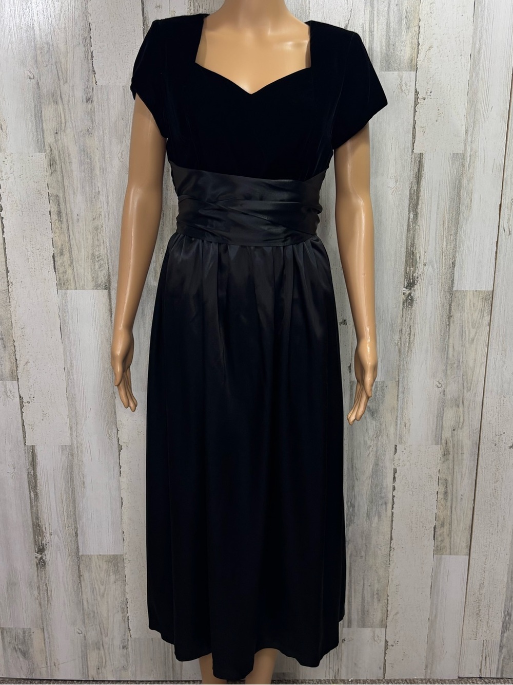 CDC Vintage 80’s Black Velvet and Satin Evening Dress